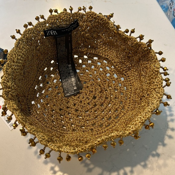 Zara crochet Beanie - Picture 5 of 6